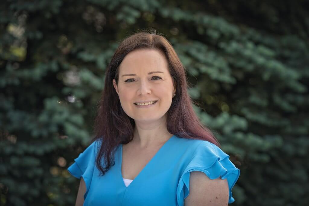 Headshot of Elaine Harrison-Yau