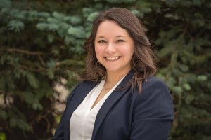 Headshot of Brianna Albanese, LAC, Anxiety Therapist, Couples Counselor, Child Therapist