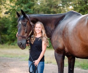 Lisa Weiss, Licensed Clinical Social Worker and Equestrian Therapist, with her horse, Bo. Equestrian-related trauma therapy provided to children, teens, and adults in Branchburg NJ and surrounding areas.