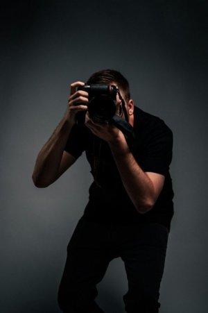 Professional school photographer taking portraits in Scotch Plains, NJ. Serving Scotch Plains, Fanwood, and Westfield families navigating school picture day and selective mutism therapist support.