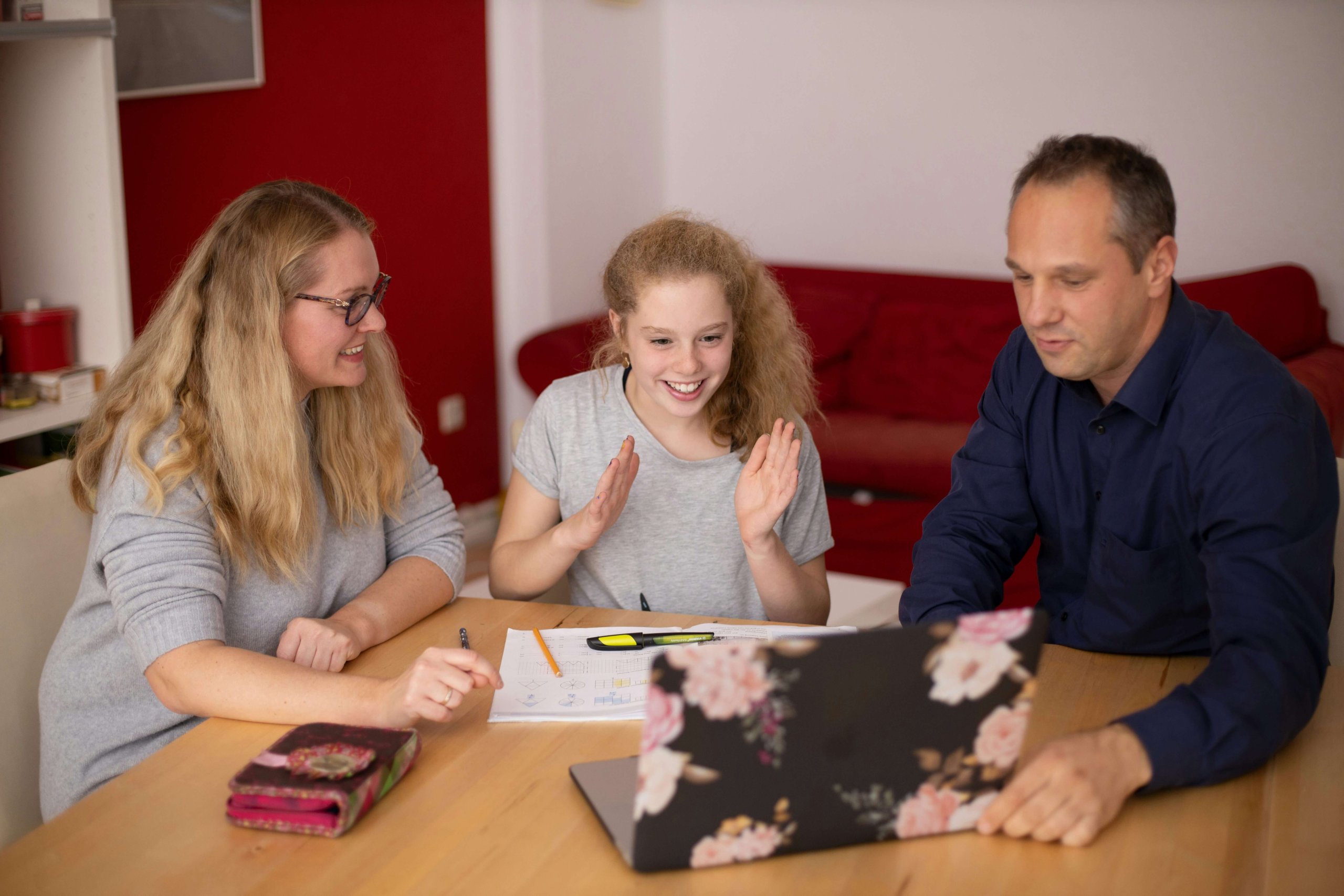  A family works together to support their child's mental health in Somerville, NJ. Serving Branchburg, Scotch Plains, and surrounding areas with therapy for teens and family-centered care for anxiety and depression.